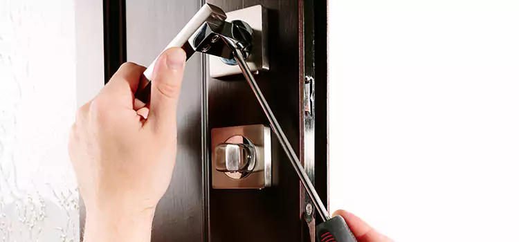Door Lock Replacement Service Seguin